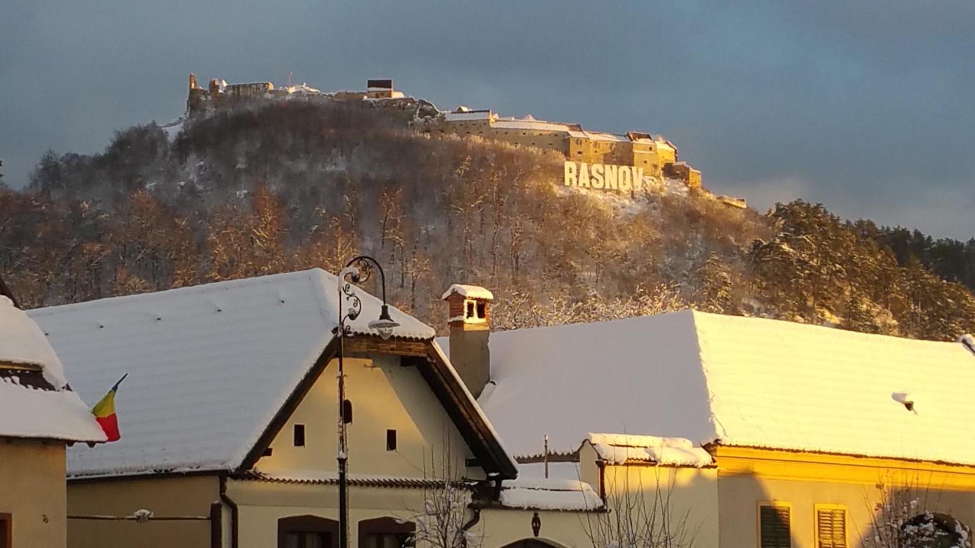 Casa Bergwald Appartement Rîşnov Buitenkant foto